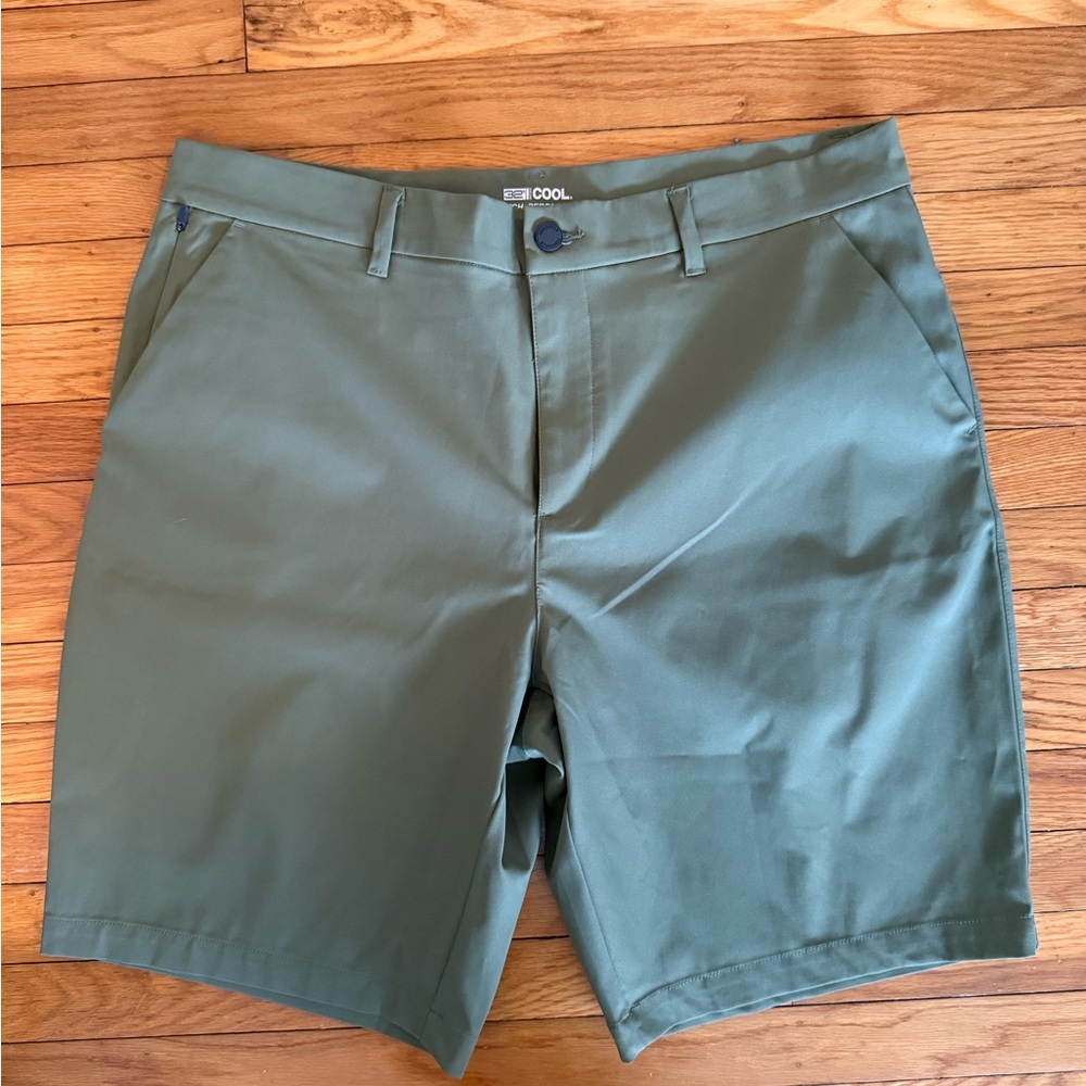 NWOT 32 Degrees Men’s Athletic Shorts in Green